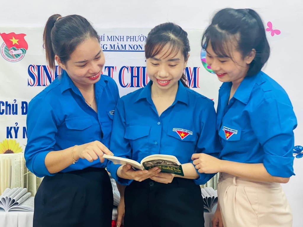 Mô hình Đọc sách về Bác, học và làm theo được các quận, huyện đoàn và Đoàn trực thuộc triển khai thực hiện đều đặn qua sinh hoạt chi đoàn