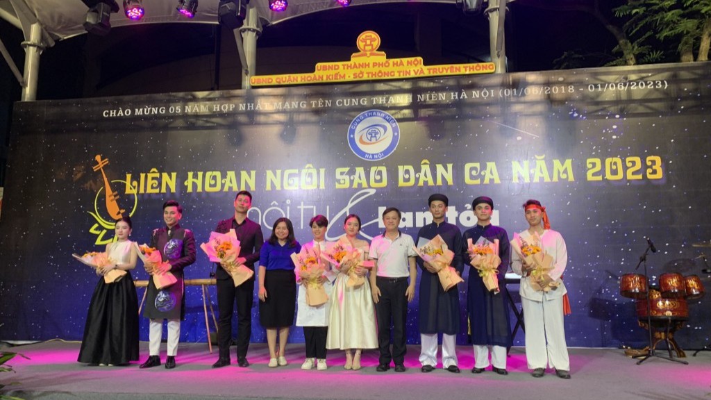 Liên hoan “Ngôi sao dân ca”: Hội tụ và lan toả