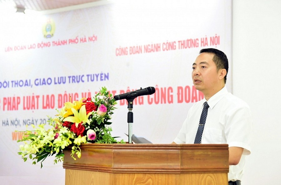 Ông Nguyễn Văn Bình - Phó Tổng Biên tập Báo Lao động Thủ đô phát biểu khai mạc buổi Đối thoại, giao lưu trực tuyến