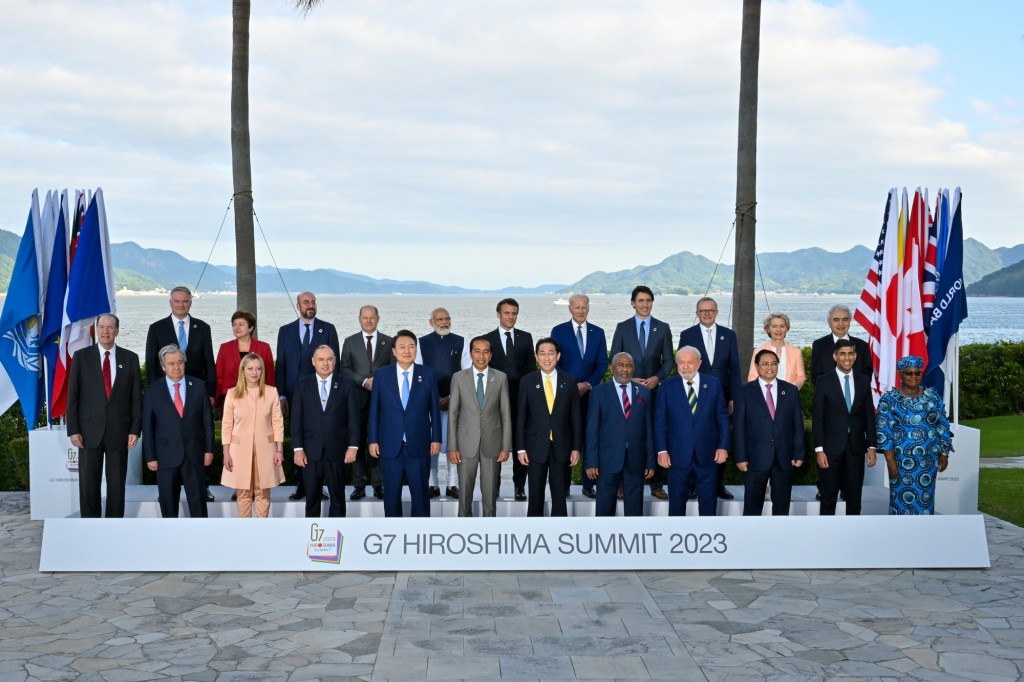 Thủ tướng Phạm Minh Chính cùng các nhà lãnh đạo các nước G7 mở rộng - Ảnh: VGP/Nhật Bắc