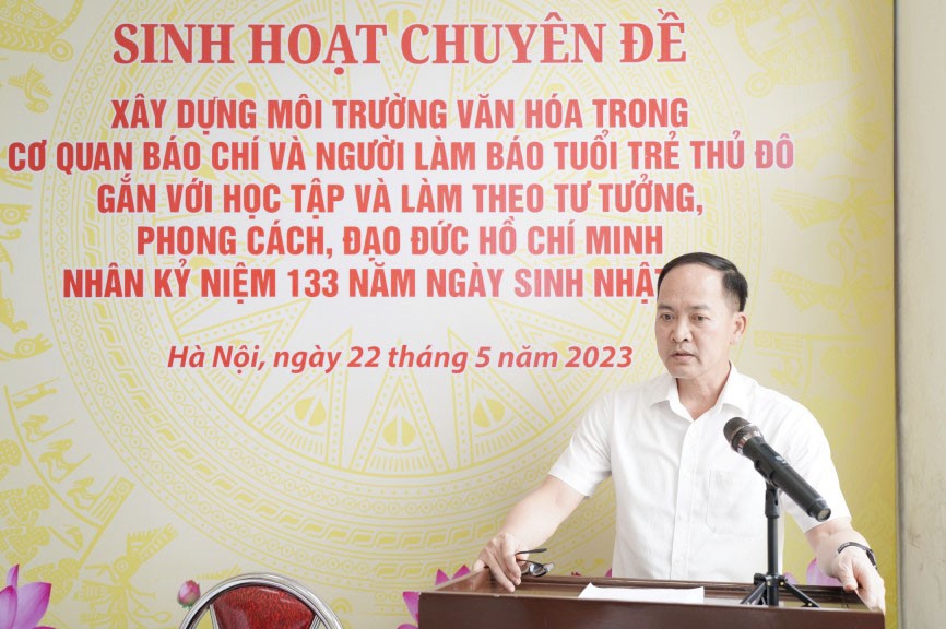 Phó Bí thư Đảng ủy Cơ quan Thành đoàn Hà Nội Nguyễn Đức Tuấn phát biểu chỉ đạo