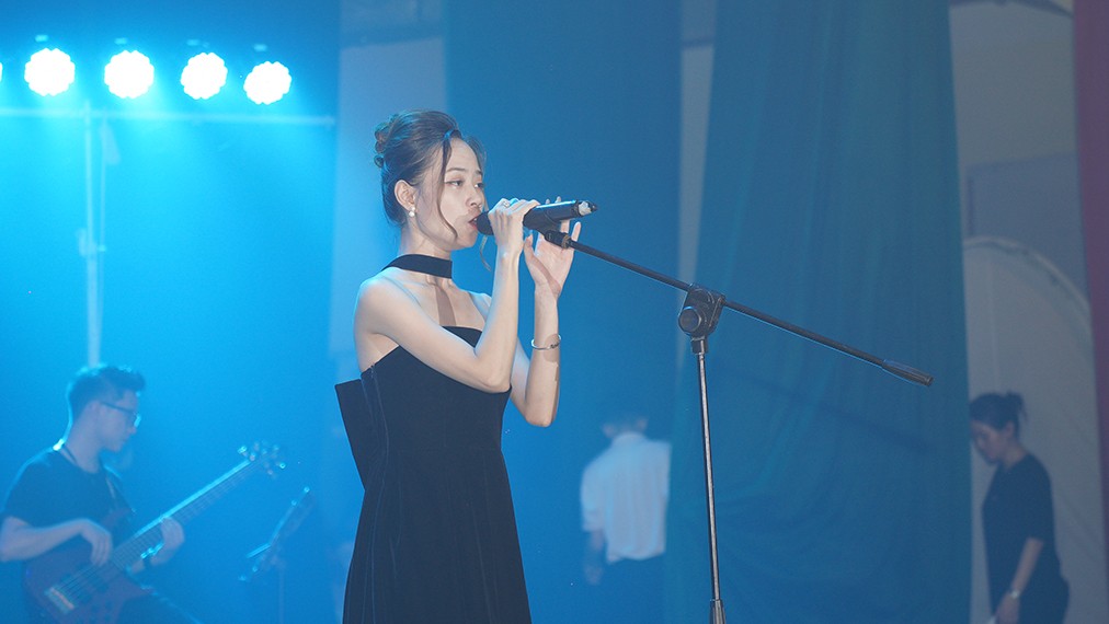 Lắng đọng cảm xúc cùng Graduation concert 