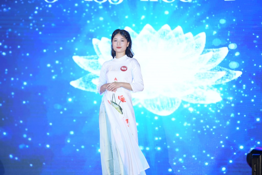 Bùng nổ đêm Chung kết cuộc thi “MISS HCCT 2023” Bùng nổ đêm Chung kết cuộc thi “MISS HCCT 2023”