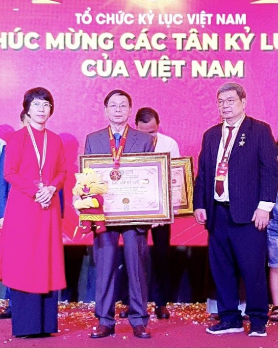 Tuyển tập ca khúc phổ thơ Nguyễn Ngọc Hạnh: Ghi nhận một kỷ lục thơ phổ nhạc