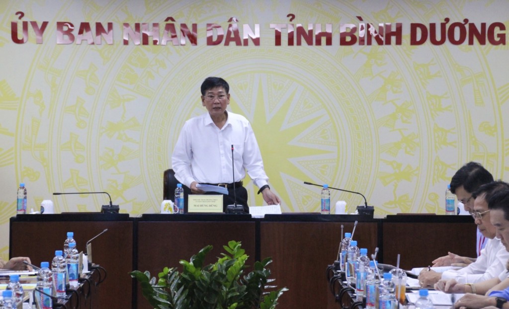 Ông Mai Hùng Dũng, Ủy viên Thường vụ Tỉnh ủy, Phó Chủ tịch Thường trực UBND tỉnh chủ trì hội nghị.