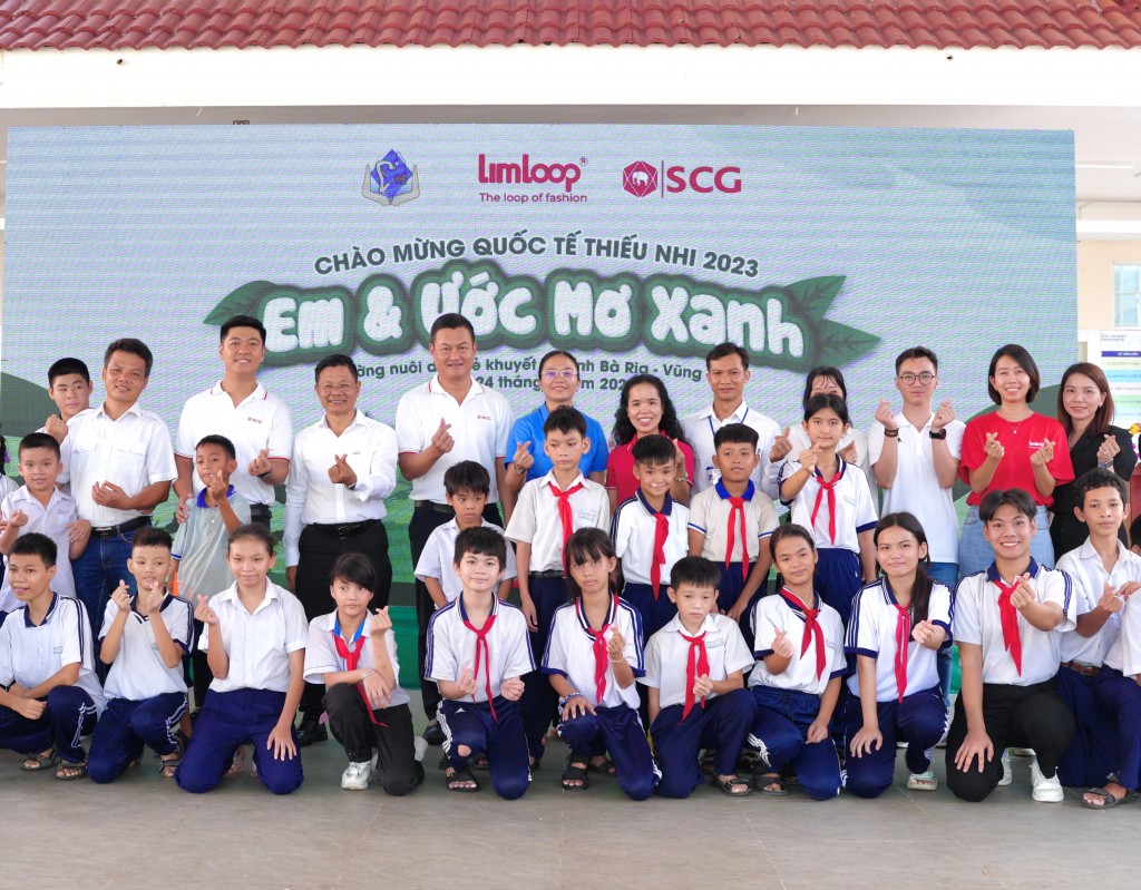 : Các em học sinh tại trường nuôi dạy trẻ khuyết tật tỉnh Bà Rịa – Vũng Tàu đã có một ngày lễ Quốc tế thiếu nhi vui tươi và ý nghĩa
