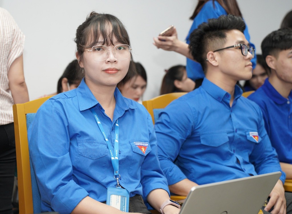 Bạn Vũ Thị Tuyết Mai, đoàn viên VNPT