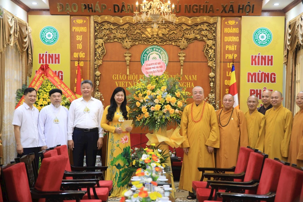 Chủ tịch Ủy ban Trung ương MTTQ Việt Nam Đỗ Văn Chiến chúc mừng Đại lễ Phật đản
