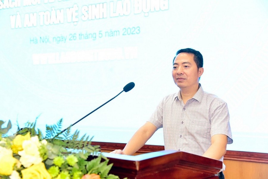 Ông Nguyễn Văn Bình - Phó Tổng Biên tập Báo Lao động Thủ đô phát biểu khai mạc tại buổi Đối thoại 