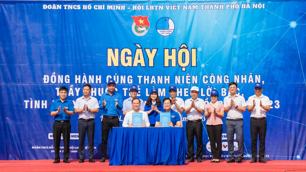 Sôi nổi Ngày hội "Đồng hành cùng thanh niên công nhân"