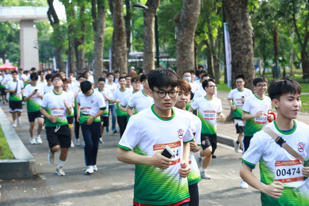 500 bạn trẻ tham gia giải chạy “Thanh niên Việt nói không với thuốc lá”