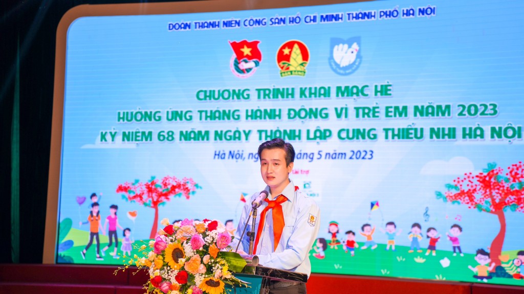 Đồng chí Đào Đức Việt, Phó Bí thư Thành đoàn, Chủ tịch Hội đồng Đội thành phố Hà Nội phát biểu