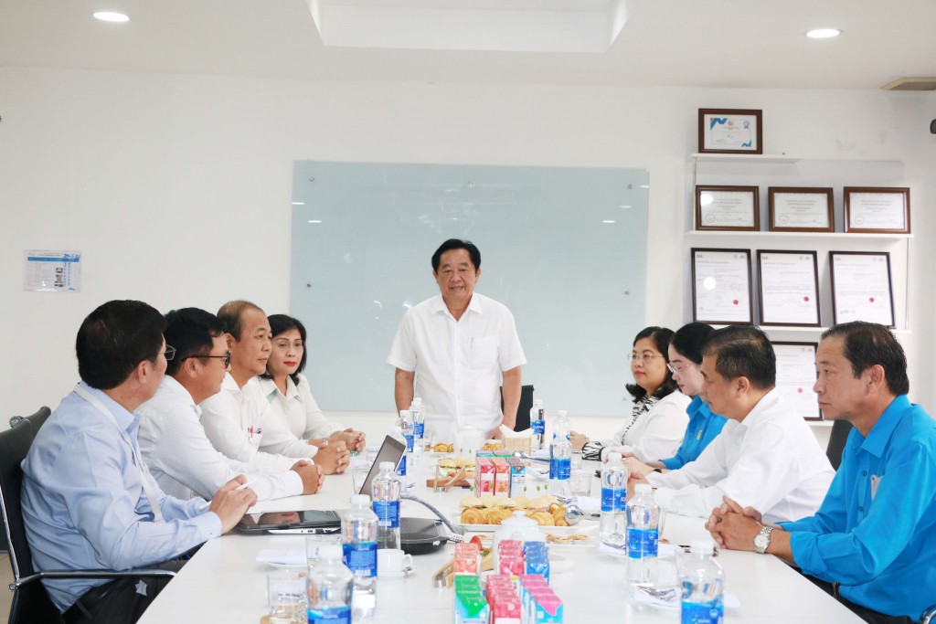 Phó Bí thư Thường trực Tỉnh ủy Nguyễn Hoàng Thao  việc với lãnh đạo Công ty TNHH FrieslandCampina Việt Nam