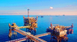 Petrovietnam: Khai thác dầu thô, sản xuất xăng dầu tăng trưởng ấn tượng