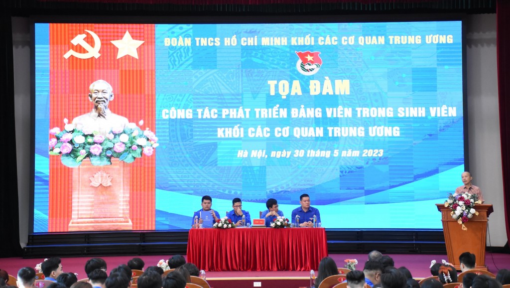 Tọa đàm đánh giá thực trạng, đề xuất giải pháp đẩy mạnh công tác phát triển đảng viên trong khối sinh viên