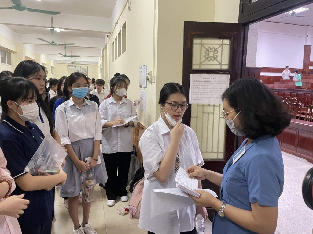 Hơn 6.000 thí sinh tham dự kỳ thi vào trường chuyên Đại học Sư phạm Hà Nội