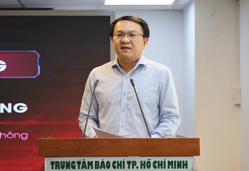 Ông Lâm Đình Thắng, Giám đốc Sở Thông tin và Truyền thông TP Hồ Chí Minh phát biểu tại chương trình