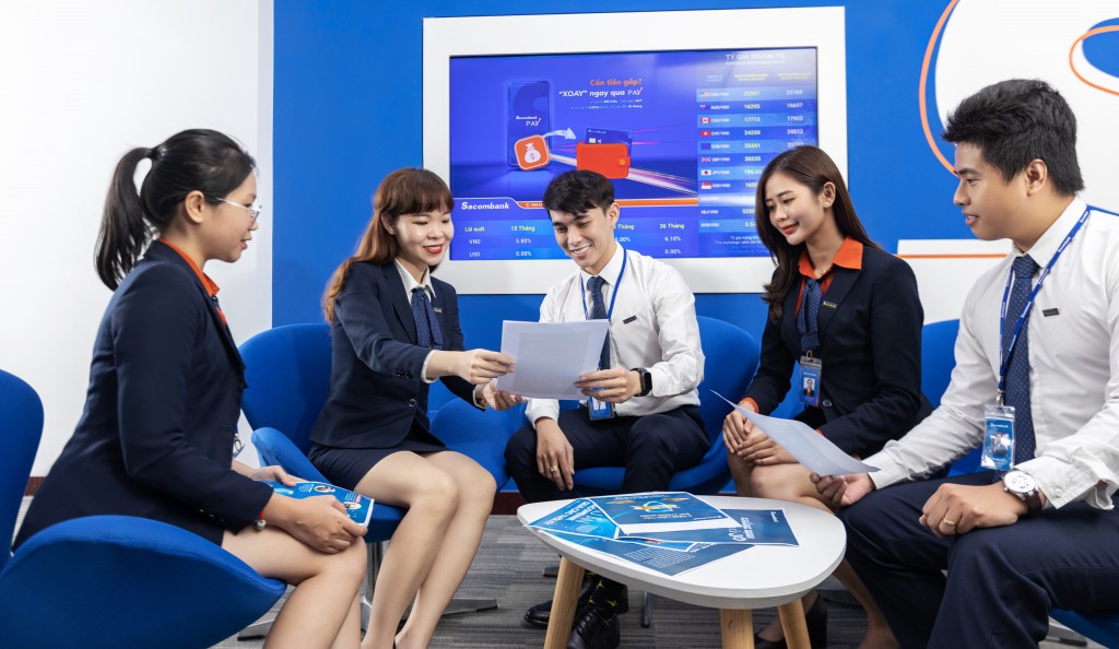 Trải qua hơn 3 thập, Sacombank đang cho thấy là một trong số ít ngân hàng thương mại thời kỳ đầu, xây dựng thành công theo mô hình mới, có những đóng góp tiên phong ở nhiều lĩnh vực cho ngành tài chính ngân hàng Việt Nam