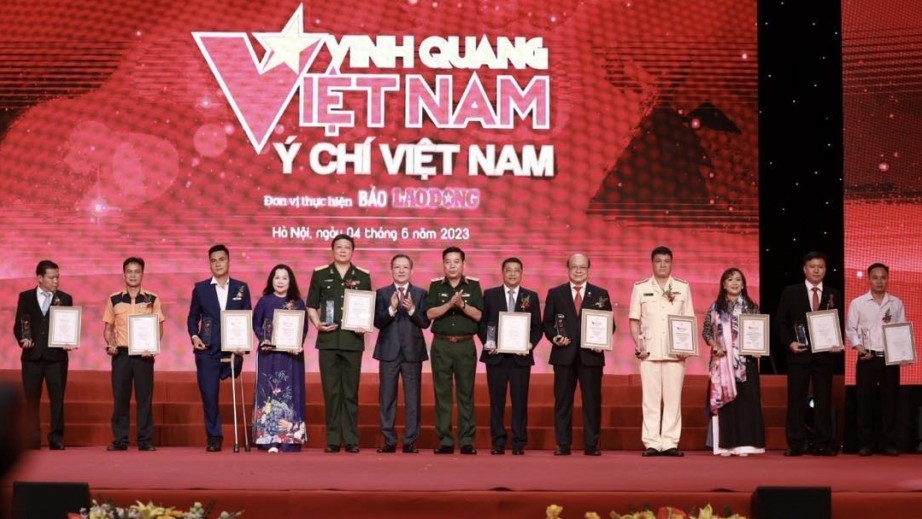 Tỏa sáng ý chí, khát vọng Việt Nam