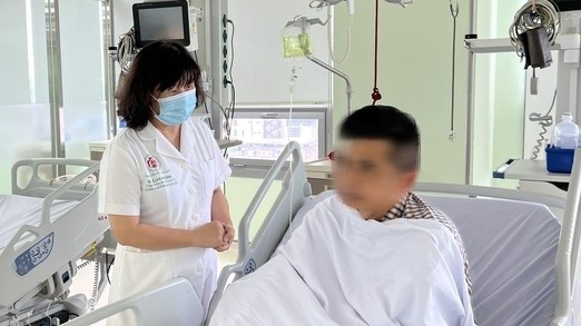 Ngủ trong ô tô khi mất điện vì sao dễ bị ngạt khí?