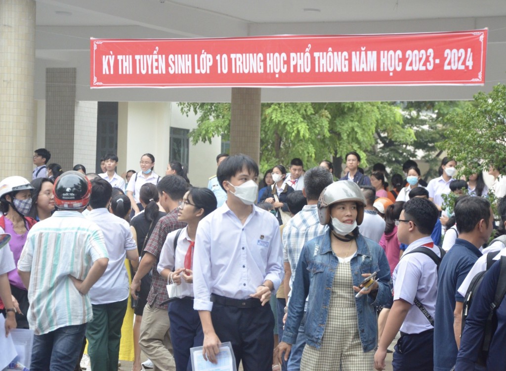 15.484 thí sinh Đà Nẵng bước vào Kỳ thi tuyển sinh lớp 10 THPT công lập năm học 2023-2024 (Ảnh Út Vũ)