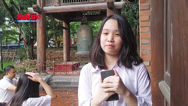 Sĩ tử tới Văn Miếu - Quốc Tử Giám dâng hương trước kỳ thi quan trọng