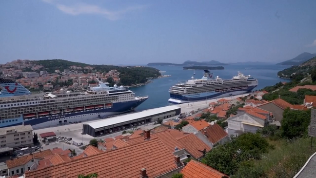 Du lịch phát triển hỗ trợ đáng kể cho sinh kế người dân ở Dubrovnik (Ảnh: CBS Newsource/APTN)