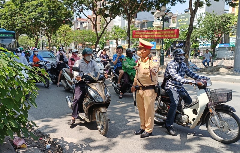 Phòng Cảnh sát Giao thông phân công lực lượng tăng cường tại các địa điểm thi, bảo đảm giao thông thông suốt trong những ngày diễn ra kỳ thi