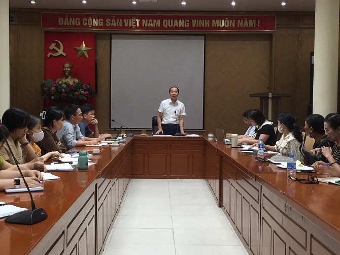 TS. Nguyễn Đình Hưng, Phó Giám đốc Sở Y tế Hà Nội phát biểu chỉ đạo tại buổi giao ban.