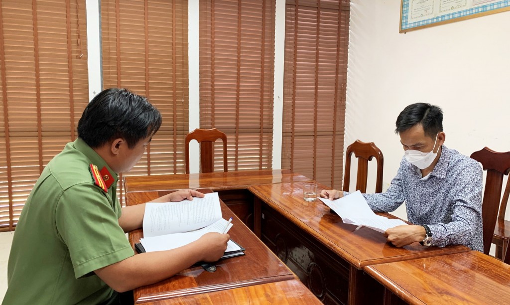 Phòng An ninh Chính trị nội bộ Công an tỉnh Quảng Nam đã ra quyết định xử phạt Vi phạm hành chính 
