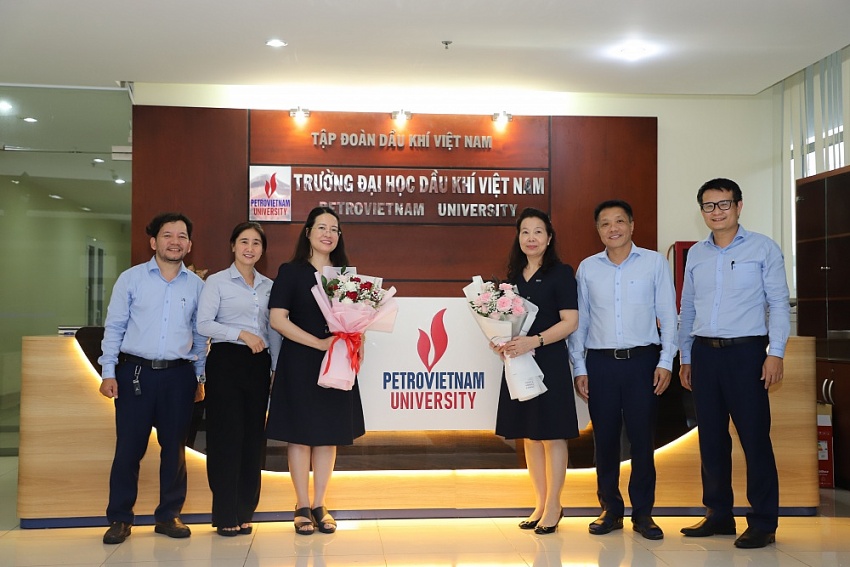 Văn hóa Petrovietnam và văn hóa PVU