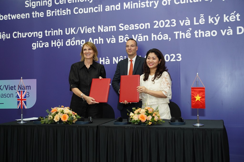Hội đồng Anh và Bộ Văn hóa, Thể thao và Du lịch thực hiện việc ký kết Bản Ghi nhớ Hợp tác