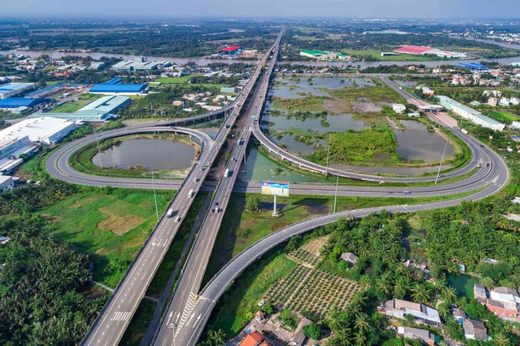 Long An phấn đấu là trung tâm phát triển kinh tế năng động, hiệu quả, bền vững của khu vực phía Nam