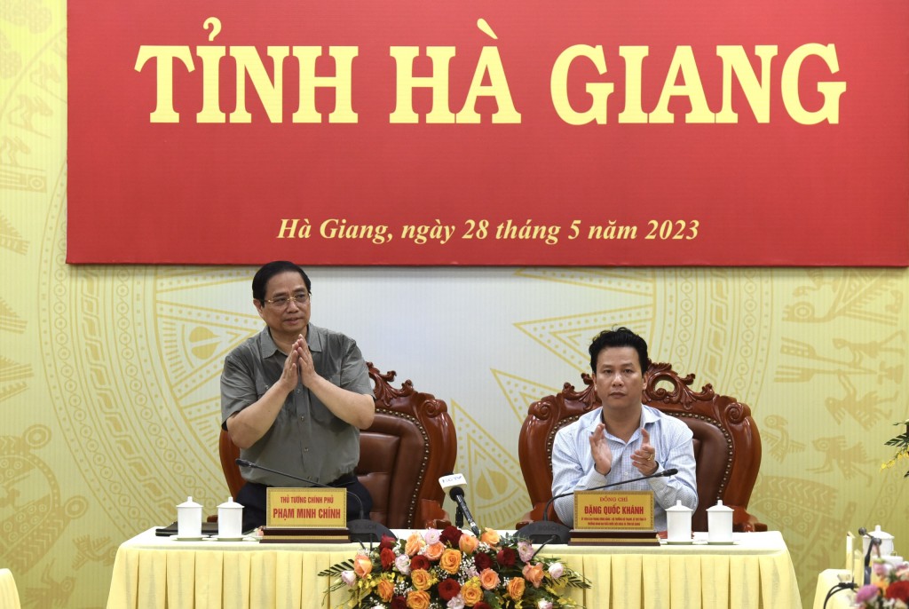 Thủ tướng Phạm Minh Chính làm việc với Ban Thường vụ Tỉnh ủy Hà Giang