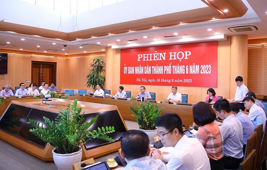 Quang cảnh phiên họp