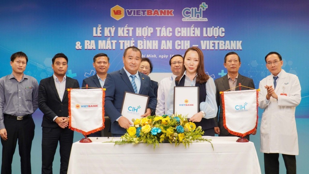 Vietbank hợp tác chiến lược với Bệnh viện Quốc tế City và ra mắt Thẻ Bình an CIH - Vietbank