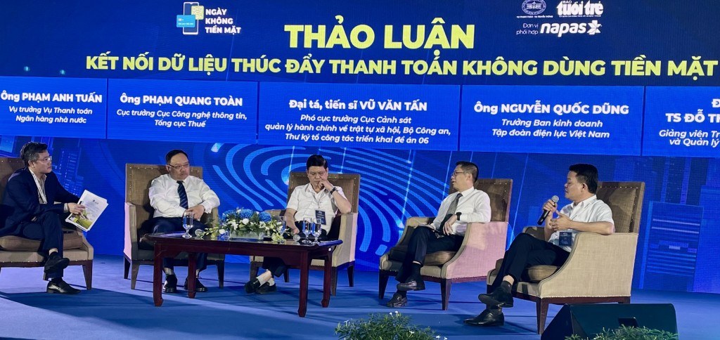 Các đại biểu chia sẻ các giải pháp để kết nối dữ liệu, thanh toán thông minh để thúc đẩy phát triển xã hội