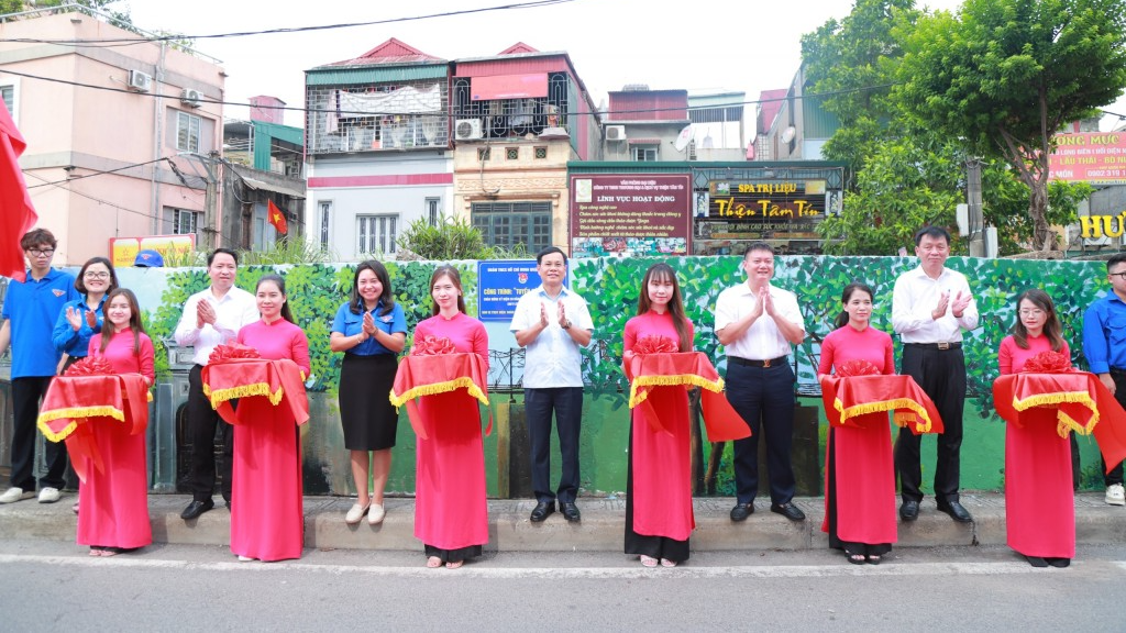 Lễ khánh thành công trình tranh tường bích họa 