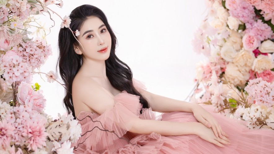Hoa hậu Trịnh Thanh Hồng không muốn bị đào thải trong showbiz