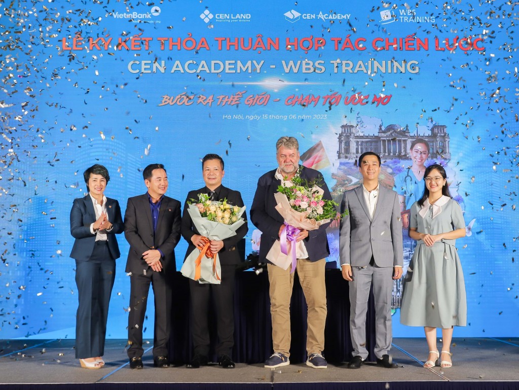 Hợp tác chiến lược giữa Cen Land và WBS Training