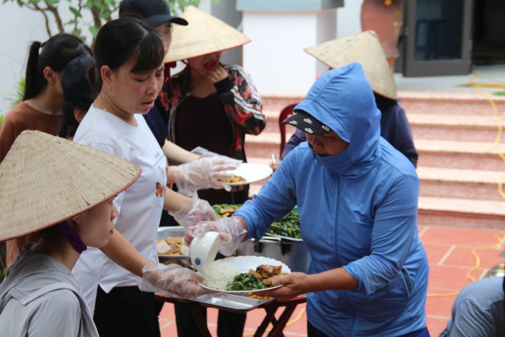 Hoạt động thu hút nhiều đoàn viên, thanh niên và người dân tham gia