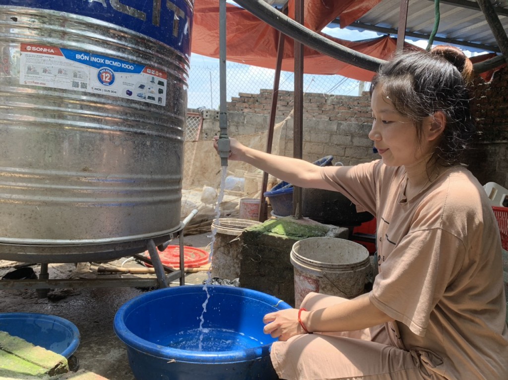 Người dân xã Xuân Sơn(thị xã Sơn Tây) sử dụng nước sạch