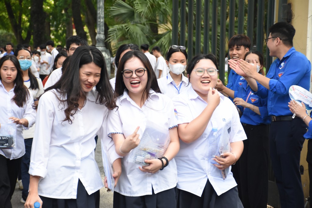 Các thí sinh có tâm lý thoải mái sau khi kết thúc các môn thi