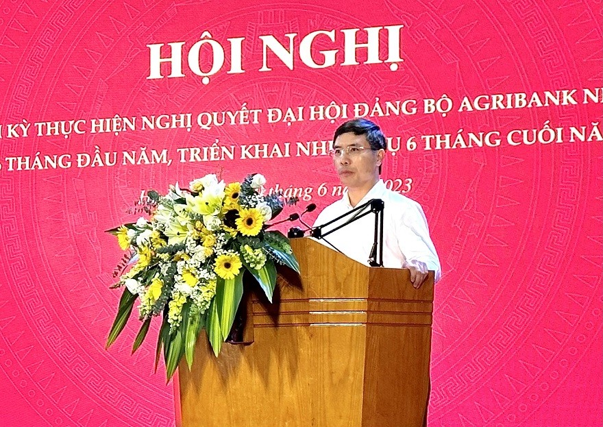 Đồng chí Phạm Đức Ấn, Bí thư Đảng ủy, Chủ tịch HĐTV Agribank phát biểu tại Hội nghị