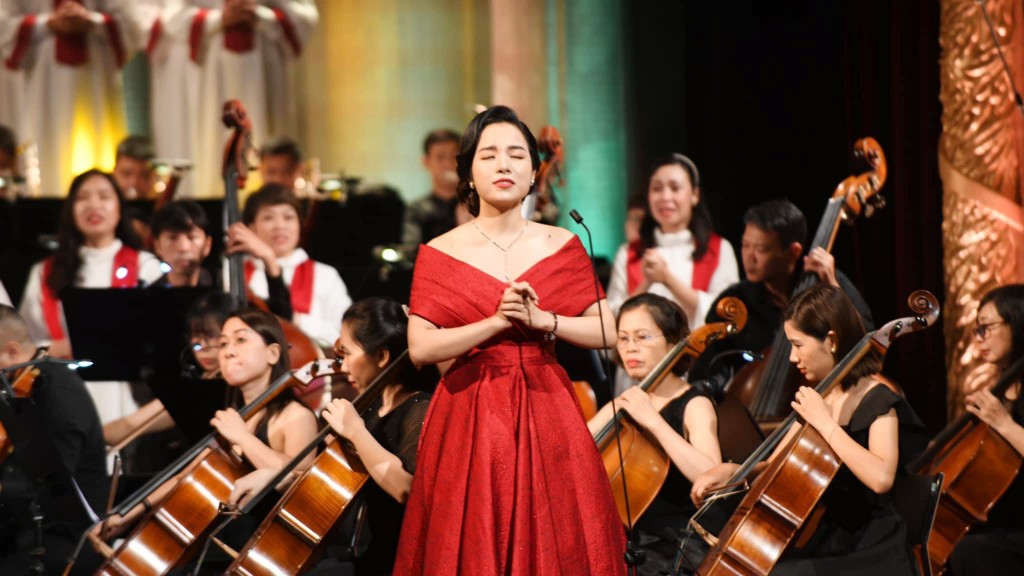“Thiên đường Opera - Paradiso dell’opera” và sự thăng hoa của hơn 100 nghệ sĩ Nhà hát Nhạc Vũ kịch Việt Nam