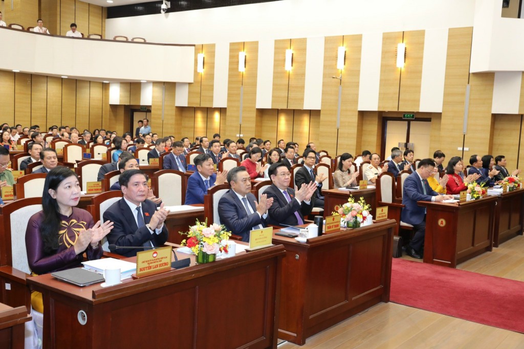 Khai mạc kỳ họp thường lệ giữa năm của HĐND TP Hà Nội