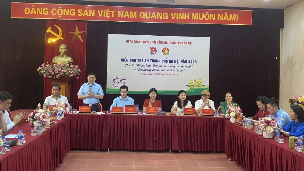 Quang cảnh diễn đàn 