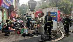 Hà Nội: Cháy nhà 5 tầng trong ngõ Thổ Quan khiến 3 người mắc kẹt tử vong