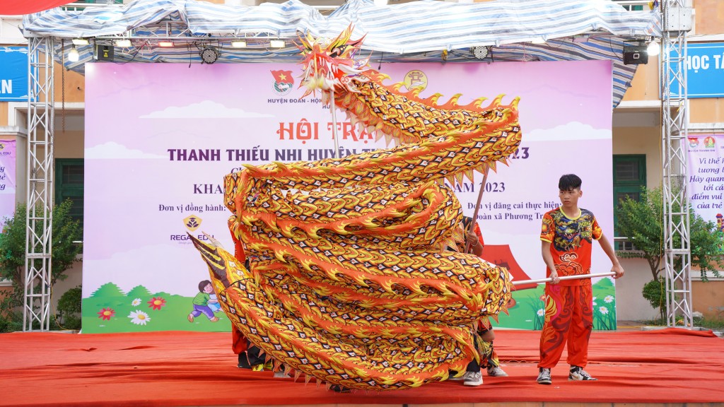 Tiết mục truyền thống lân sư rồng đã diễn ra tại các kỳ hội trại hè Tiết mục truyền thống lân sư rồng đã diễn ra tại các kỳ hội trại hè