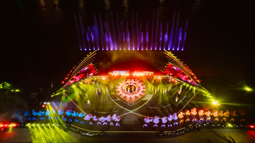 Sân khấu hoành tráng của đêm chung kết DIFF 2023